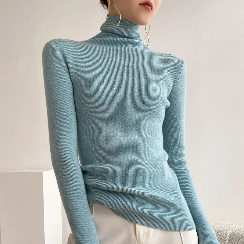 Luna Wool Turtleneck