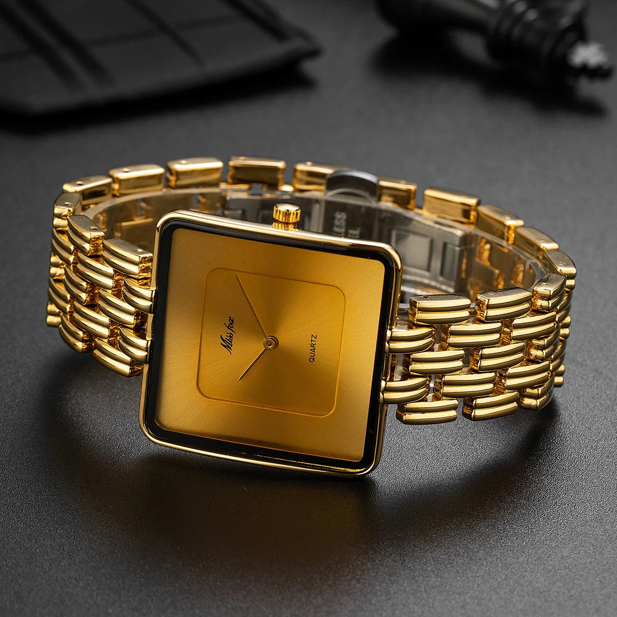 AUROLIC SQUARE WATCH