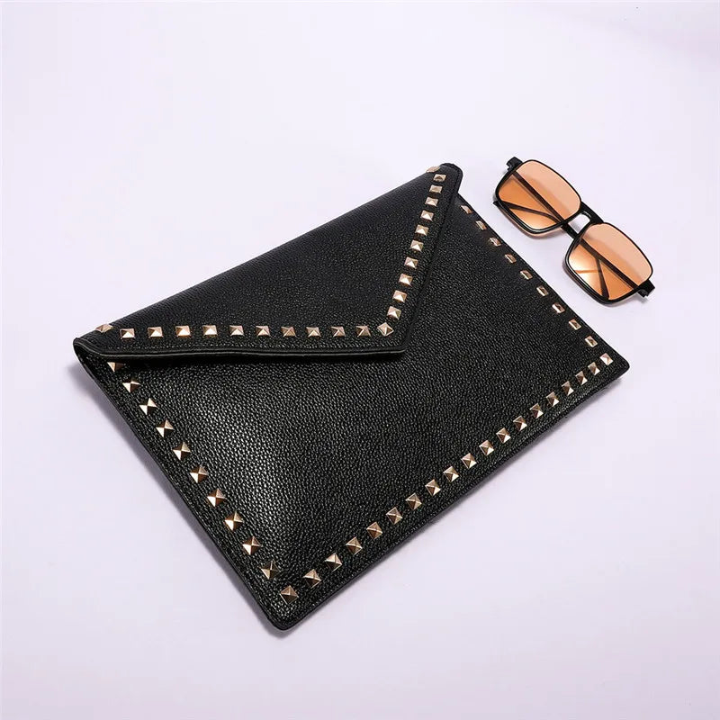 Milano Rivet Clutch