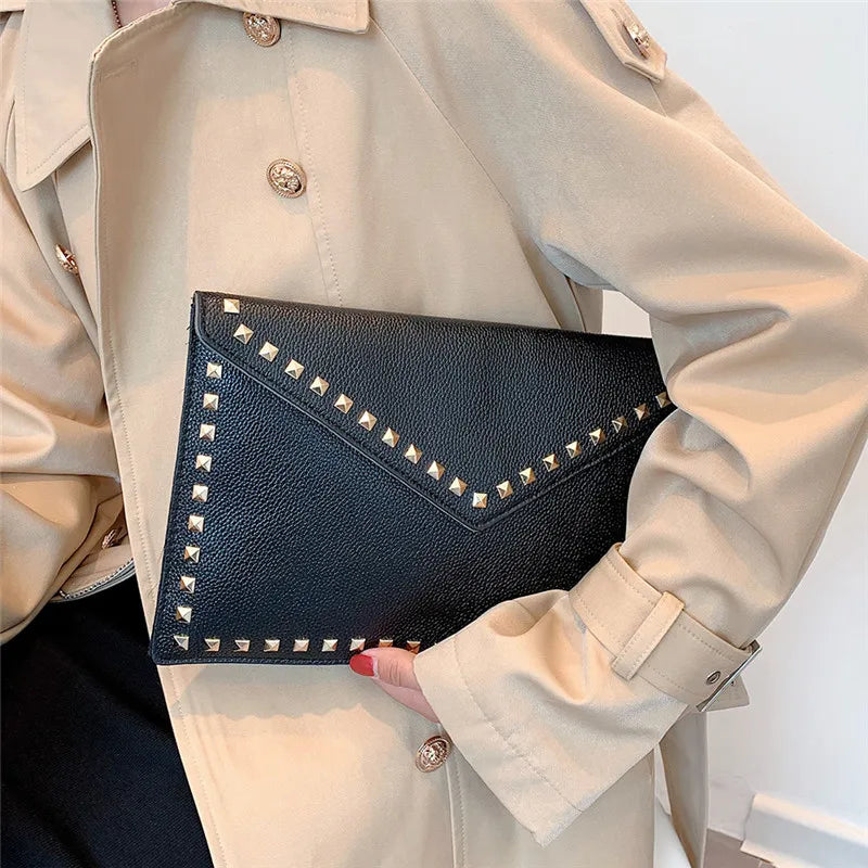 Milano Rivet Clutch